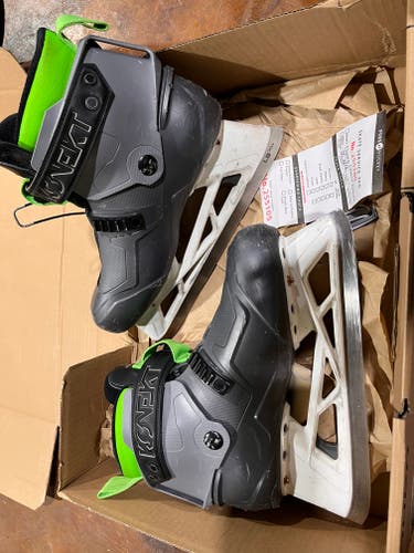 Bauer Konekt Hockey Goalie Skates 6 (Used)