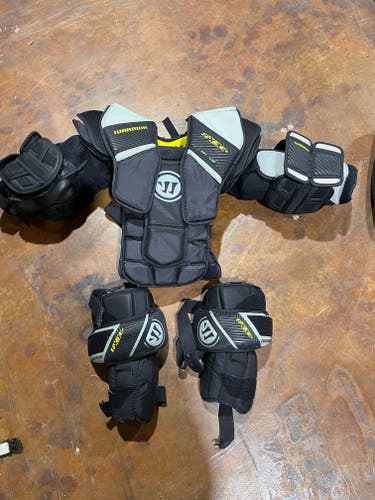 Small / Medium Warrior RX3E+ Goalie Chest Protector (Used)