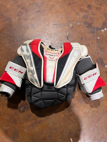 Small / Medium CCM EFlex 5.5 Goalie Chest Protector (Used)