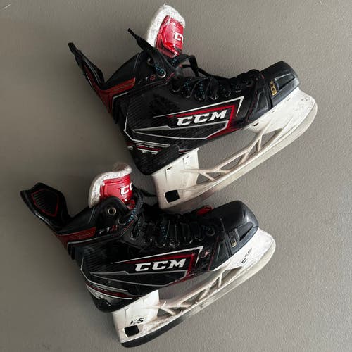 CCM JetSpeed FT2 Hockey Skates Size 4 (Used)