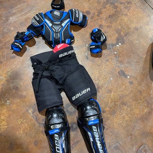Junior Medium Bauer MS-1 Hockey Pants (Used)