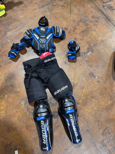 Junior Medium Bauer MS-1 Hockey Pants (Used)
