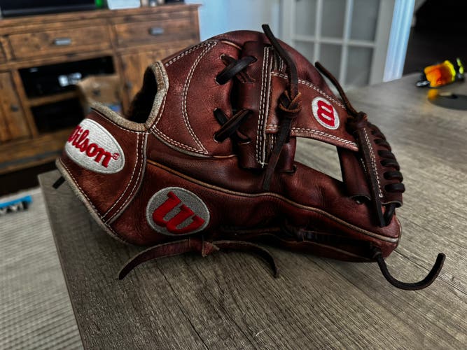 Wilson A2000 RH Infield Baseball Glove 11.5" (Used)