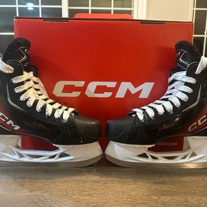 2025 CCM JetSpeed FT870 Hockey Skates Regular Width Size 3.5 (Used)