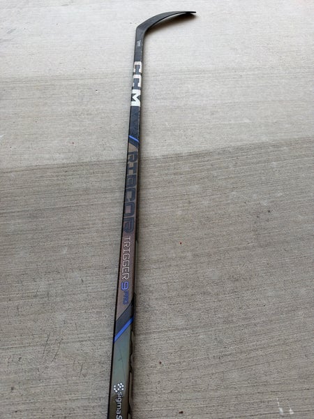 CCM Ribcor Trigger 9 Pro – Senior Left – P29 – 70 Flex – 60” – Uncut – Lightly Used