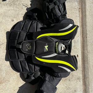 XL Vaughn Velocity Goalie Chest Protector (Used)