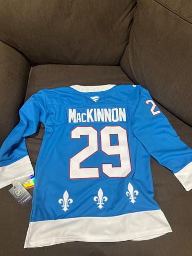 Nathan mackinnon Colorado Avalanche blue retro Jersey Mens size medium new