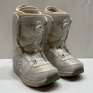 FLOW Vega Boa-Coiler Juniors All-Mountain Snowboard Boots US 5.5 EU 36 GREAT