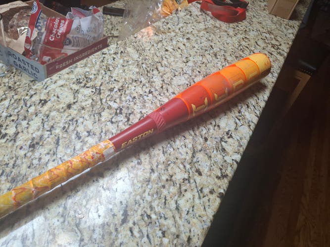 Easton Hype Fire Composite USSSA Certified Bat (-8) 22 oz 30" (Used)