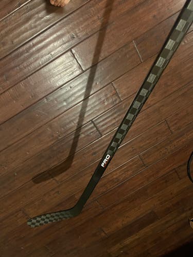 Senior Bauer Right Handed Hockey Stick P88 70 Flex (New)