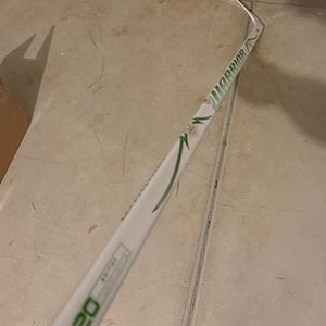 Warrior Alpha Deluxe Right Handed Hockey Stick W28 70 Flex Senior