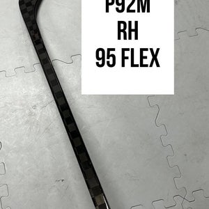 Senior(1x)Right P92M 95 Flex ProBlackStock™ Unbranded Blackouts Pro Stock Hockey Sticks