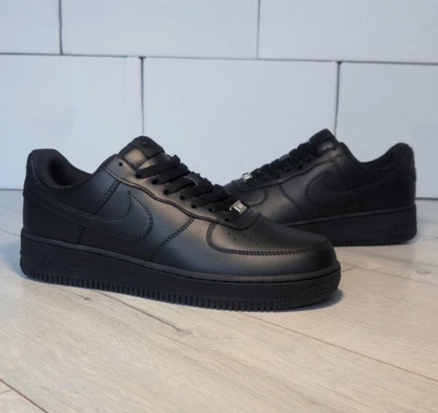 Multiple Sizes Nike Air Force 1 '07 Low Triple Black