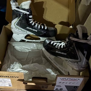 New Black/White 2025 Bauer Vapor X Select Hockey Skates Size 4 (New)