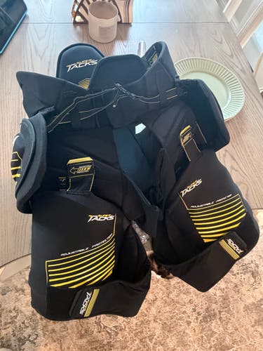 Like New Pro Stock CCM Super Tacks Girdle Size Sr. Large