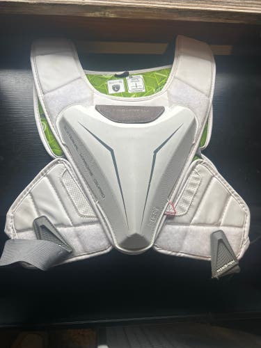 Medium Adult Maverik M5 Shoulder Pads (Used)