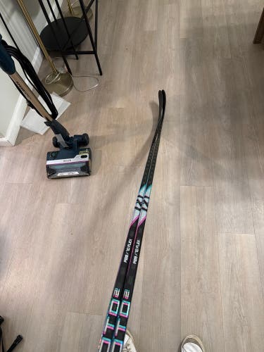 Senior Bauer Proto2 Right Handed Hockey Stick P28 70 Flex (New)