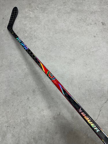 70 Flex P28 Senior Bauer Proto 2 Right Hand Hockey Stick Pro Stock (Used)