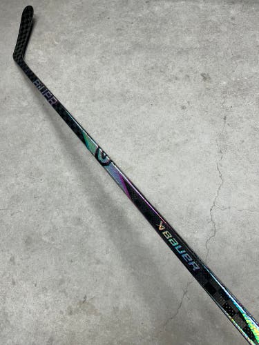 87 Flex P92M Senior Bauer Proto 2 Right Hand Hockey Stick Pro Stock (Used)