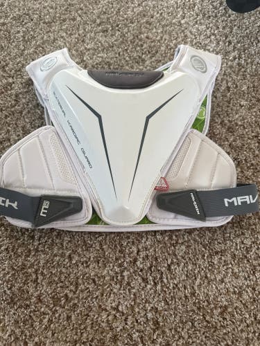 Medium Adult Maverik M5 Speed Pad Shoulder Pads (Lightly Used)