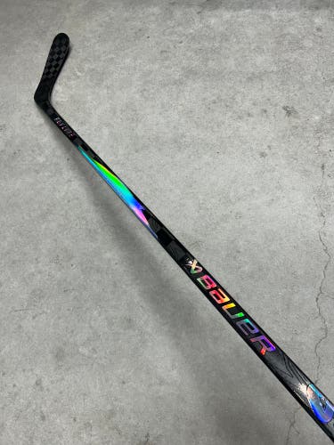 77 Flex P90T Senior Bauer Flylite Right Hand Hockey Stick Pro Stock (Used)
