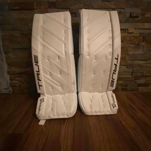 30" True HZRDUS 7X4 Goalie Leg Pads (New)