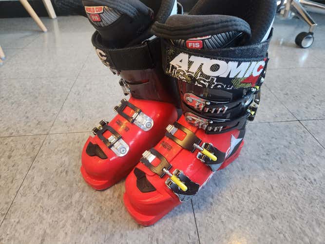 Mondo 23 & 23.5 Atomic Racing Redster 90 World Cup Ski Boots Soft Flex (Used)