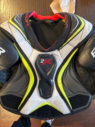 Large Youth Bauer Vapor 2X Shoulder Pads (Used)