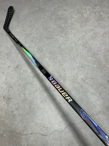 77 Flex P90TM Senior Bauer Flylite Right Hand Hockey Stick Pro Stock (Used)