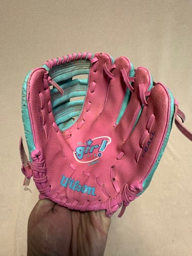 Outfield RH Wilson Its a girl thing Baseball Glove 10" (Used)