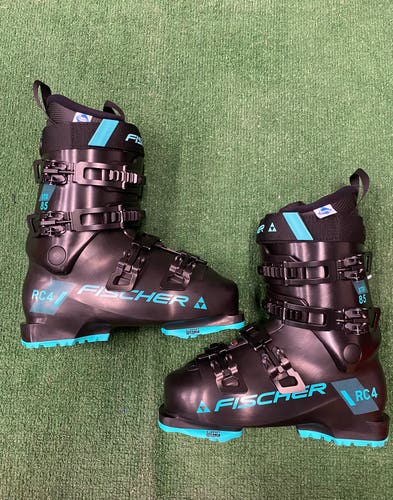Fischer Ski Boots | Mondo 26 & 26.5