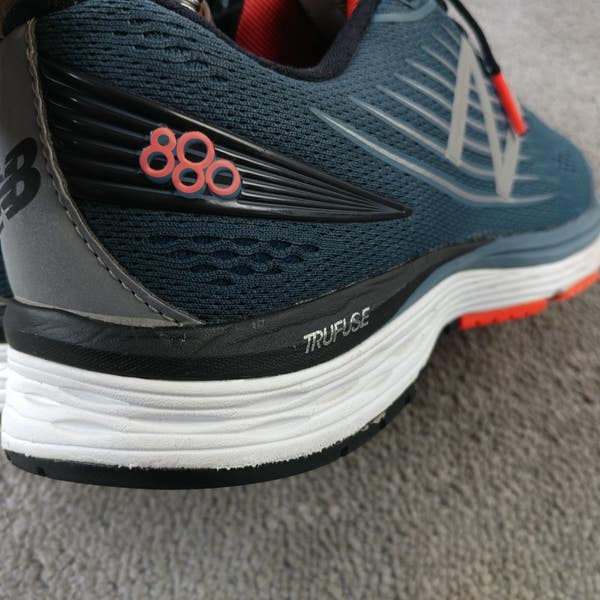 New Balance 880v8 Mens Size 9 Running Shoes Low Top Sneakers  display picture 1
