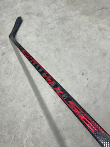 82 Flex P92 Senior Bauer Pulse Right Hand Hockey Stick Pro Stock (Used)