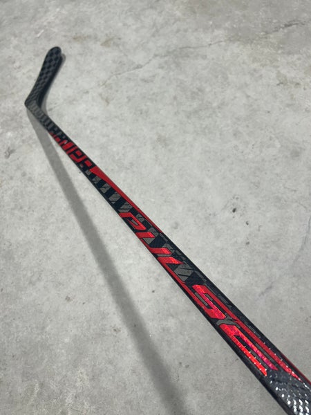 82 Flex P92 Senior Bauer Pulse Right Hand Hockey Stick Pro Stock (Used)