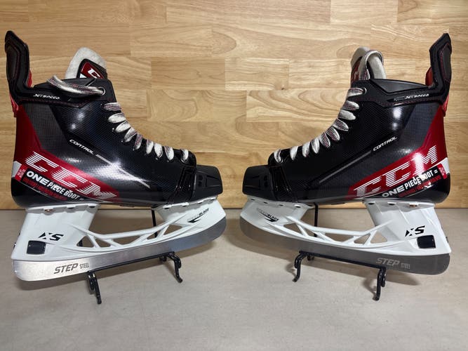 Black CCM JetSpeed Control Hockey Skates Wide Width Size 6.5 (New)