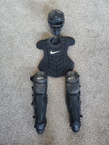 Black Nike Diamond Elite Catcher's Set (Used)
