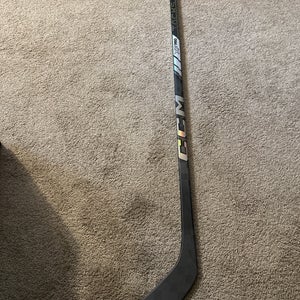 Senior CCM Tacks XF Pro Right Hand Hockey Stick P28 70 Flex (New)
