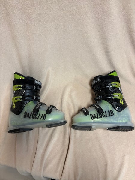 Mondo 25 & 25.5 Unisex Dalbello All Mountain Menace 4 Ski Boots (Used)