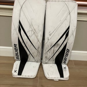 Large 35" Bauer Vapor X5 Pro Goalie Leg Pads (Used)