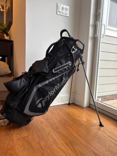 TaylorMade FlexTech Golf Bag