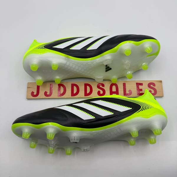 Adidas Copa puré III élite laceless  Cleats in Bright Yellow and Black adidas Copa Pure 3 Elite Firm/Multi-Ground Cleats Kids  main image 2