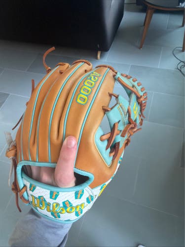 2025 Wilson A2000 RH Infield Baseball Glove 11.5" (New)