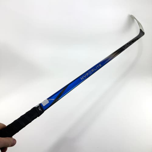 Used Right Blue Bauer Vapor Hyperlite 2 | 70 Flex P28 Curve Grip | A499