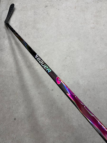 82 Flex P92 Senior Bauer Vapor Flylite Right Hand Hockey Stick Pro Stock (New)