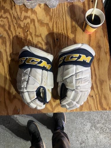 CCM Gloves 14" Pro Stock (Used) buffalo sabers nhl