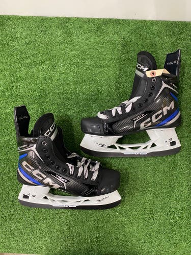 CCM Tacks Classic Hockey Skates | Senior Size 9.5