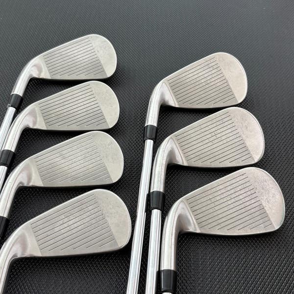 Set De Fers Titleist T300 2019 Pour Gaucher - 4-PW + GW, 8 Clubs, Shaft AMT Tour Blanc S300 Rigide, Occasion