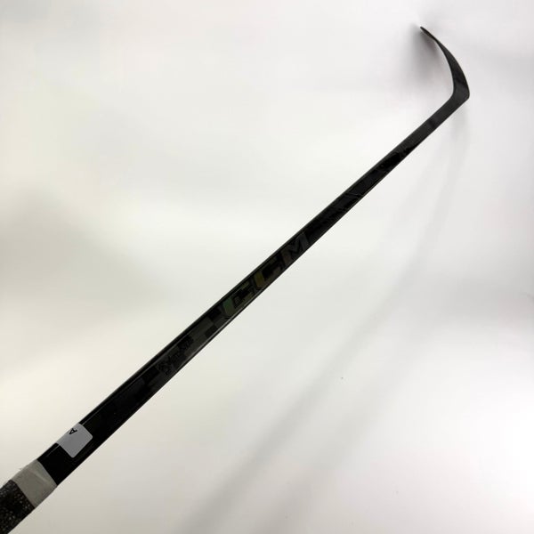 Used Right CCM XF Ghost | 70 Flex P92 Curve Grip | A207