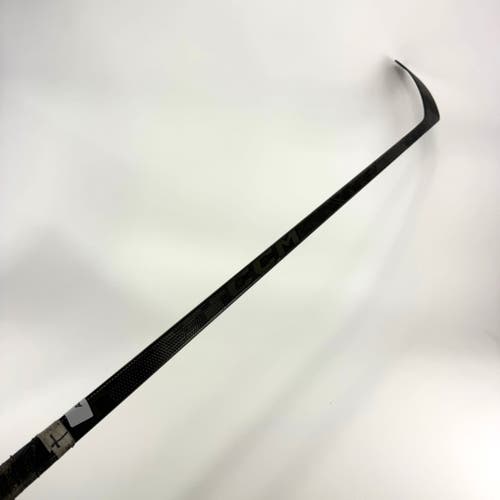 Used Right CCM XF Ghost | 80 Flex P92M Curve Grip | A204