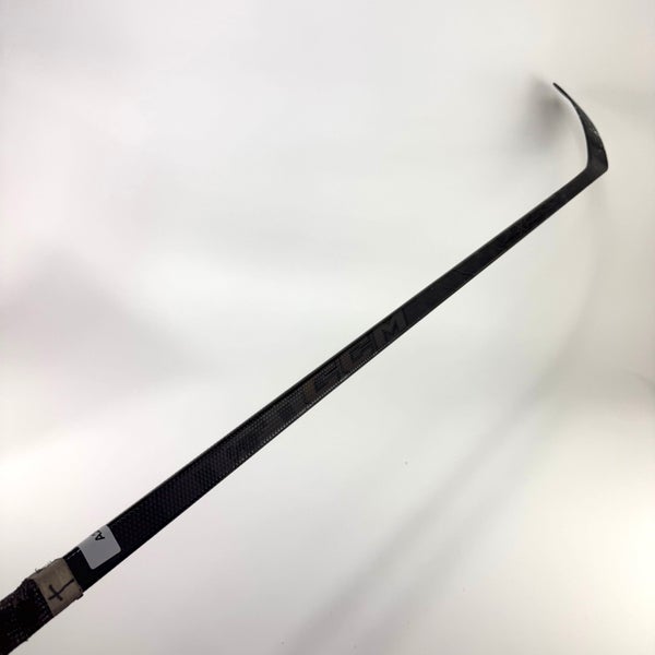Used Right CCM XF Ghost | 80 Flex P92M Curve Grip | A203